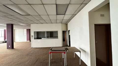 482m² - Warehouse, Krost Park (7)